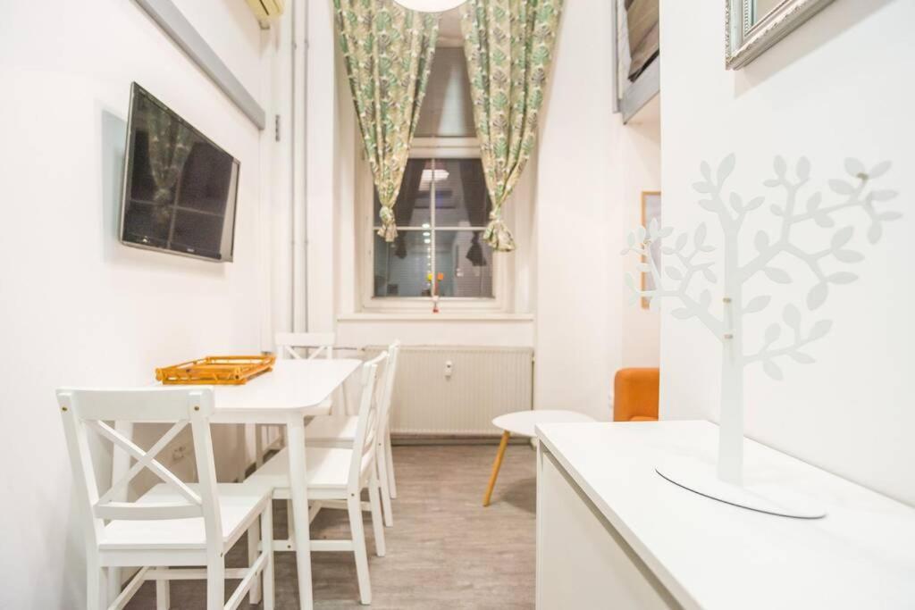 Apartma N'Poznam Tobacna Lubiana Esterno foto