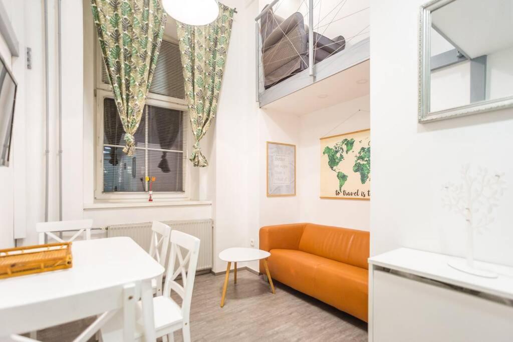 Apartma N'Poznam Tobacna Lubiana Esterno foto