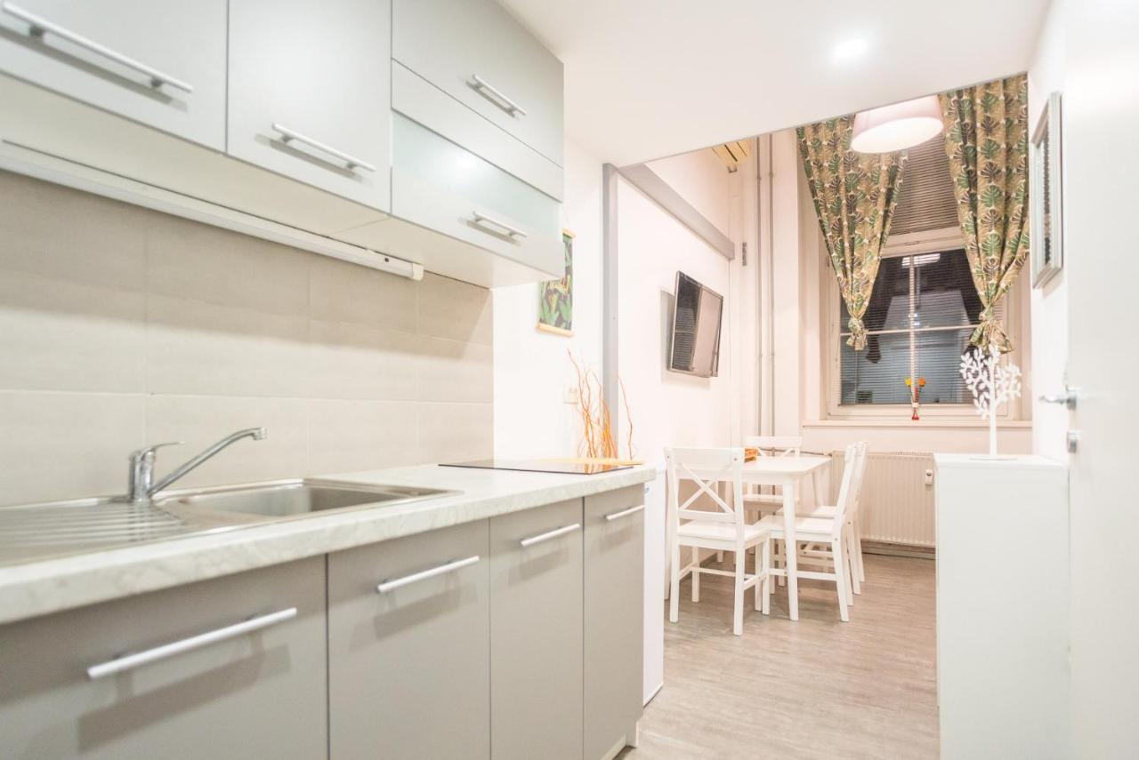Apartma N'Poznam Tobacna Lubiana Esterno foto