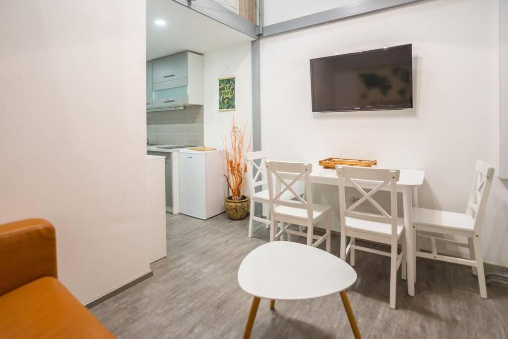 Apartma N'Poznam Tobacna Lubiana Esterno foto