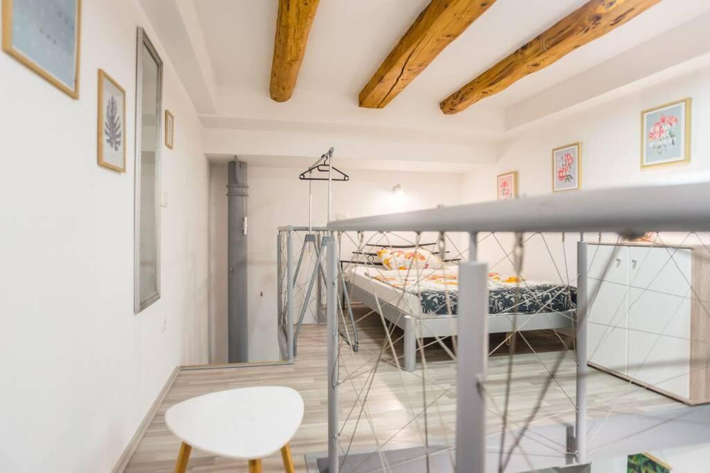 Apartma N'Poznam Tobacna Lubiana Esterno foto