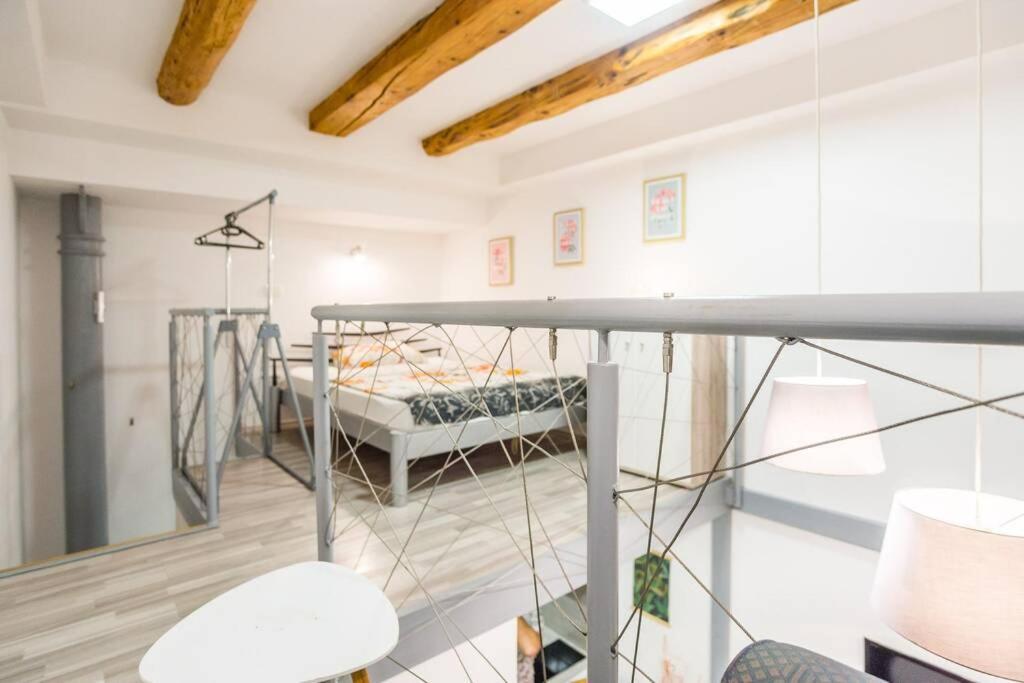 Apartma N'Poznam Tobacna Lubiana Esterno foto